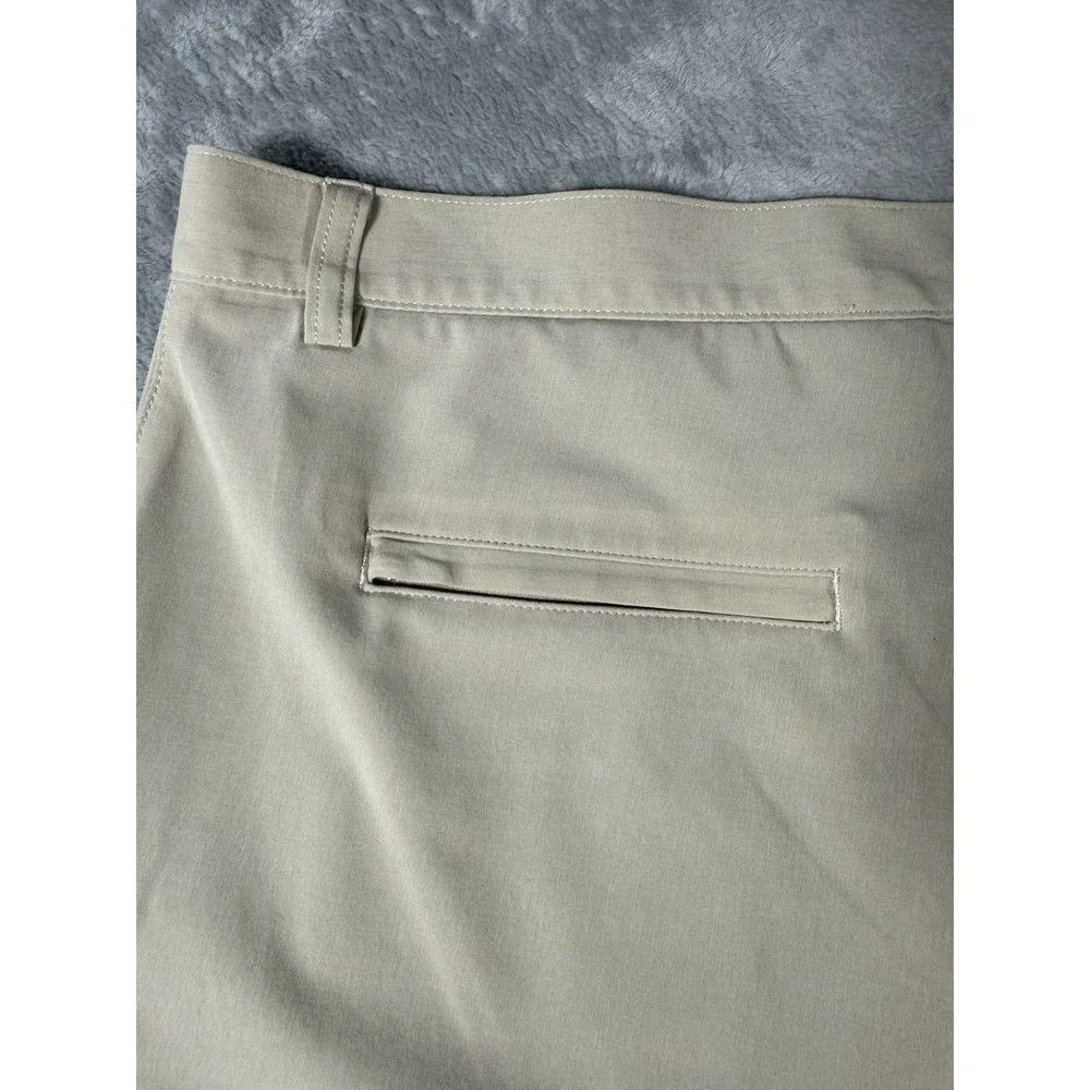 Peter Millar Shorts Mens 44 Beige Shackleford‎ Performance Hybrid Golf Swim